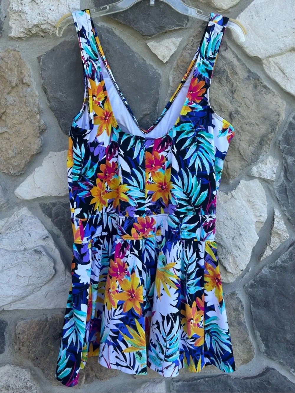 Rose Marie Reid Swim Dress Size 18 Colorful Tropical One Piece Swimsuit Padded